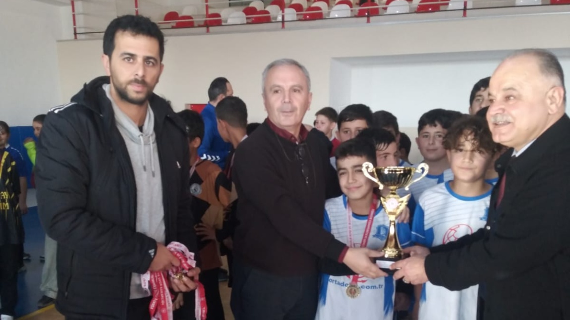 Futsal Yıldız Kız ve Küçük Erkek Takımlarımız Serik Şampiyonu Oldu!