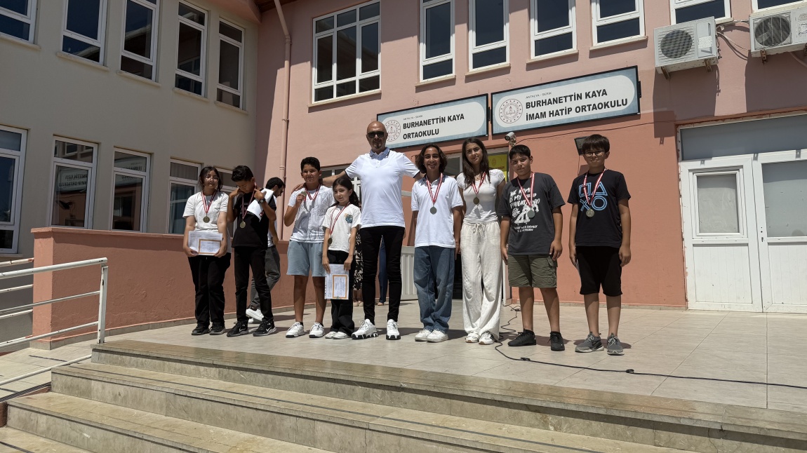2024-2025 Eğitim Öğretim Yılı Yapılan Karne ve Madalya Teslim Töreni ile Sona Erdi. İyi tatiller!